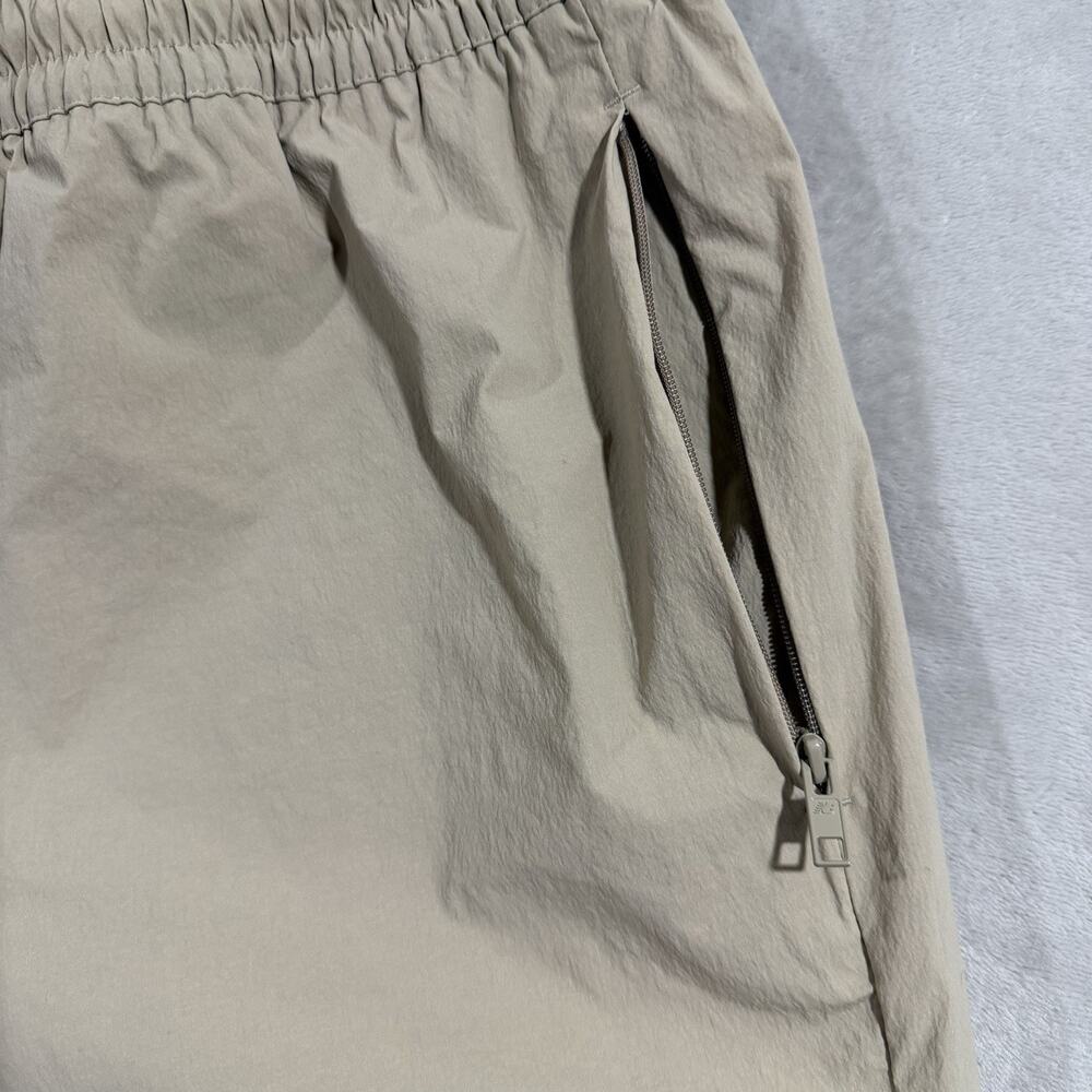 New Balance Shorts Size Large Mens Light Brown Woven 5" Athletic, Authentic - Picture 2 of 6